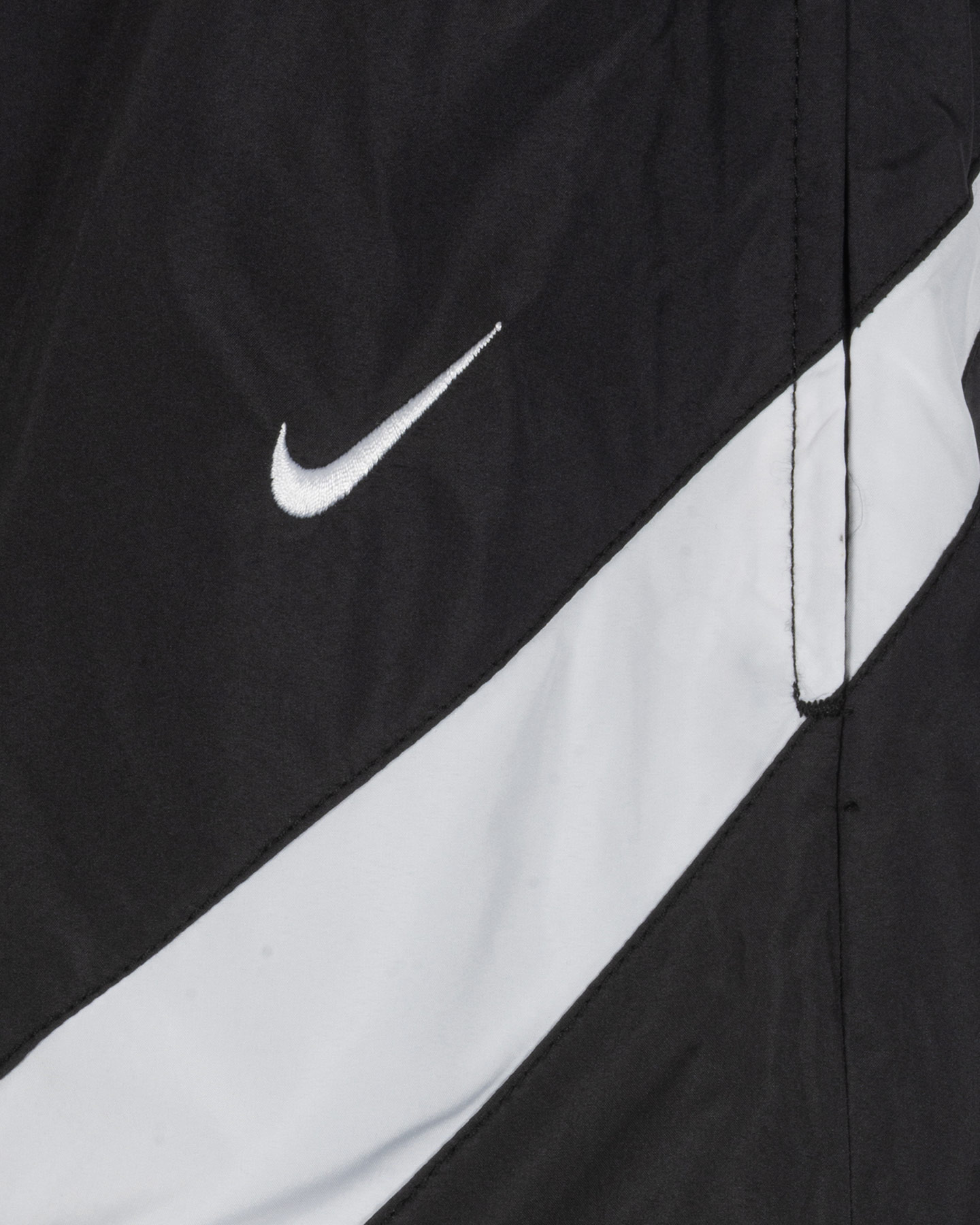 Pantaloncini NIKE WOVEN BIG SWOOSH W - Nero - 2 | Cisalfa Sport