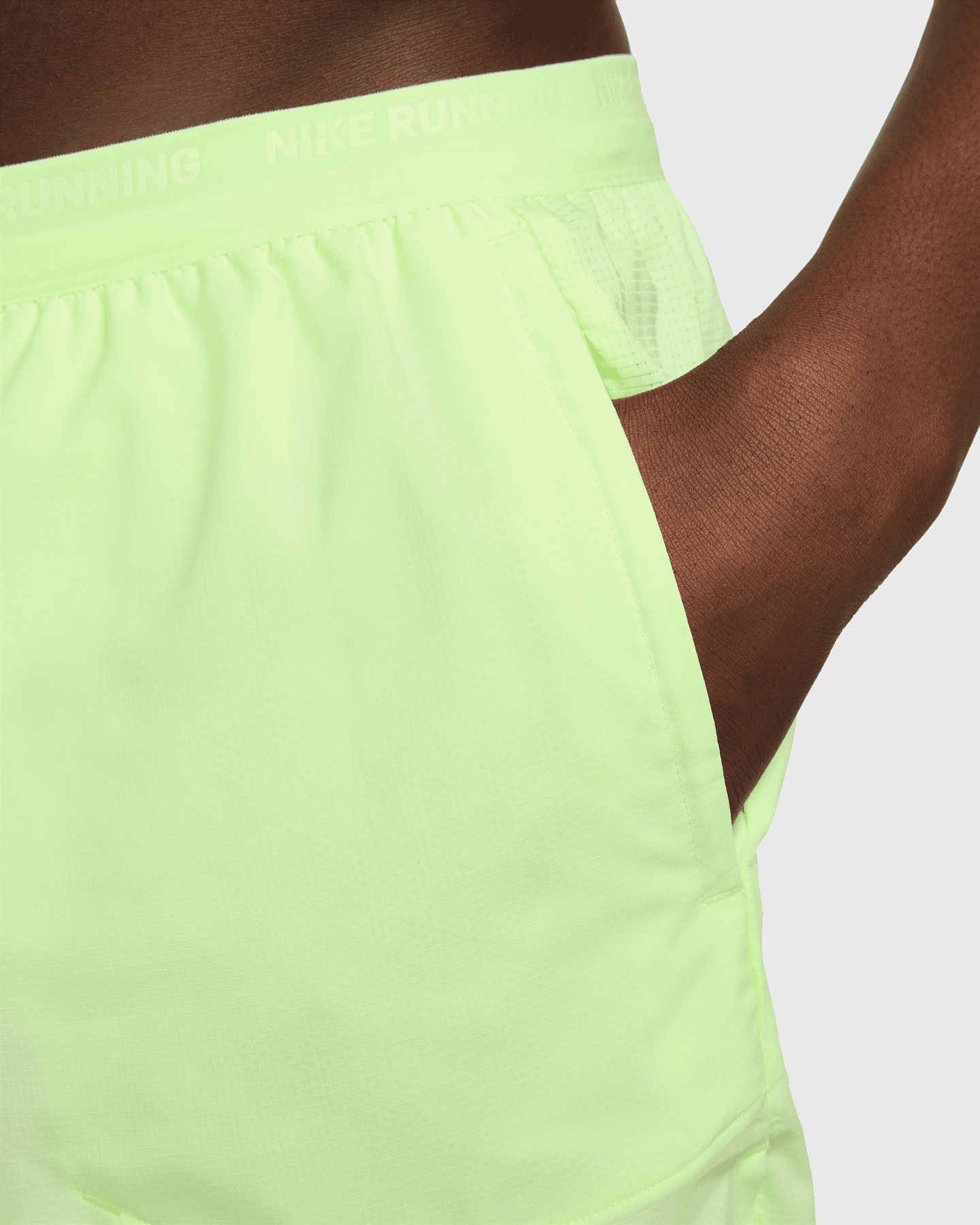 Short running NIKE STRIDE M - Giallo - 3 | Cisalfa Sport
